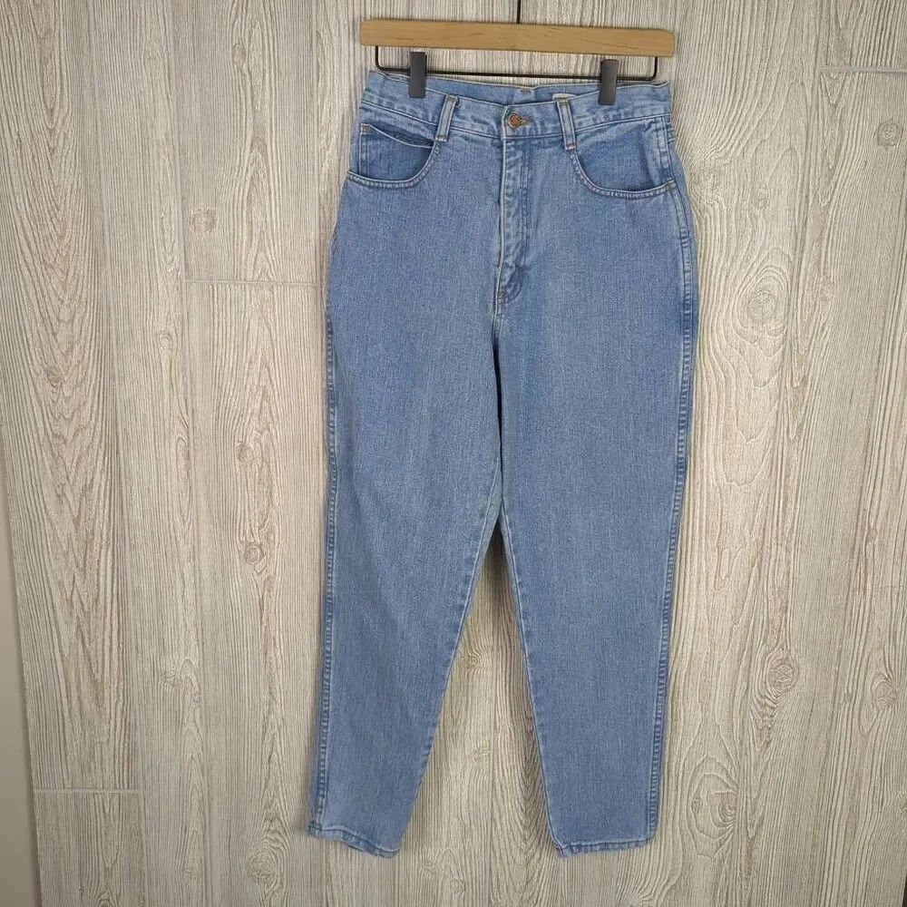 Vintage Bill Blass Women’s Size 10 Mom Blue Denim Jeans 27” Inseam